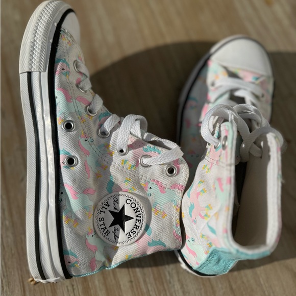 Youth unicorn converse high top - Picture 1 of 3